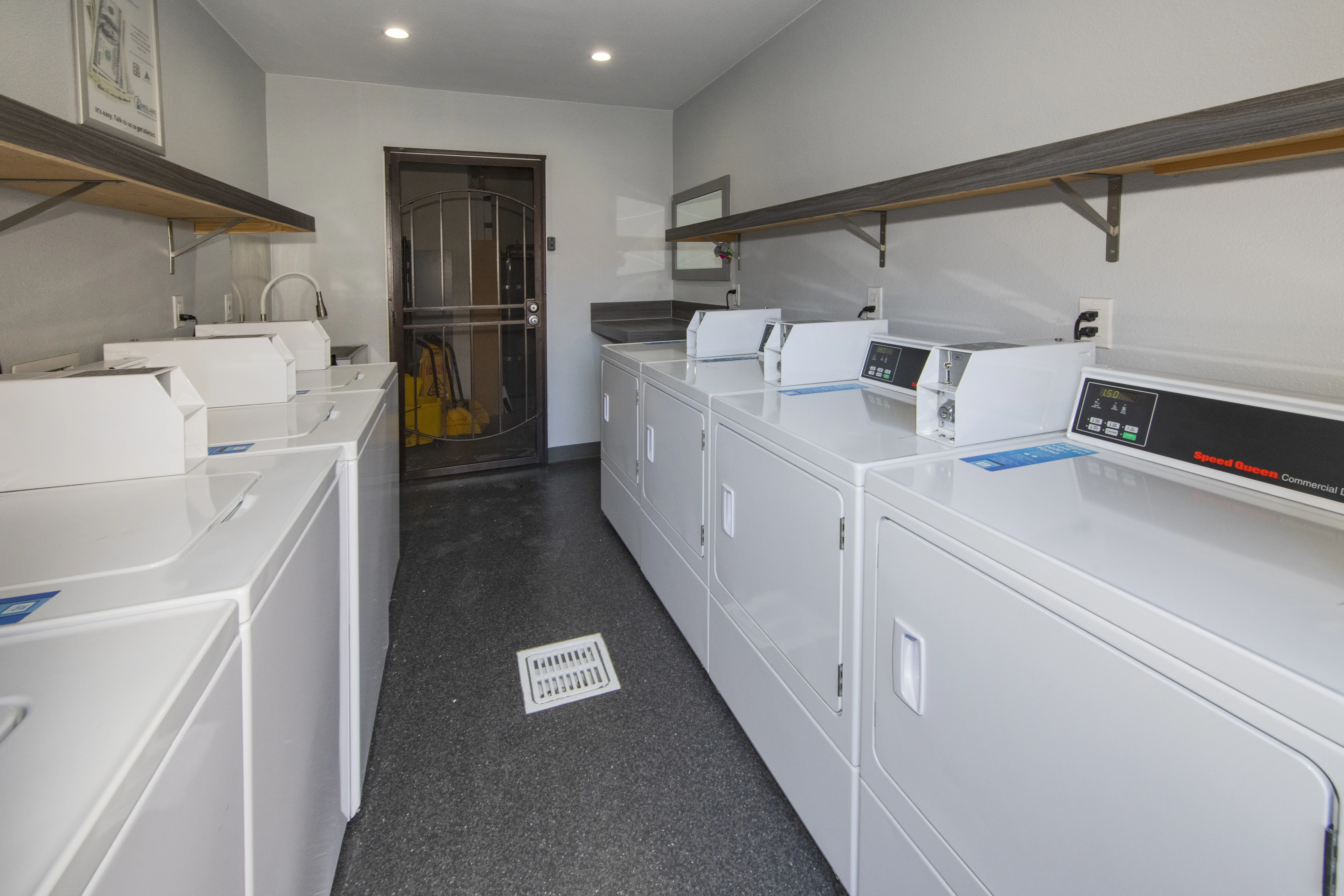 212 Palomar_Exterior_Laundry